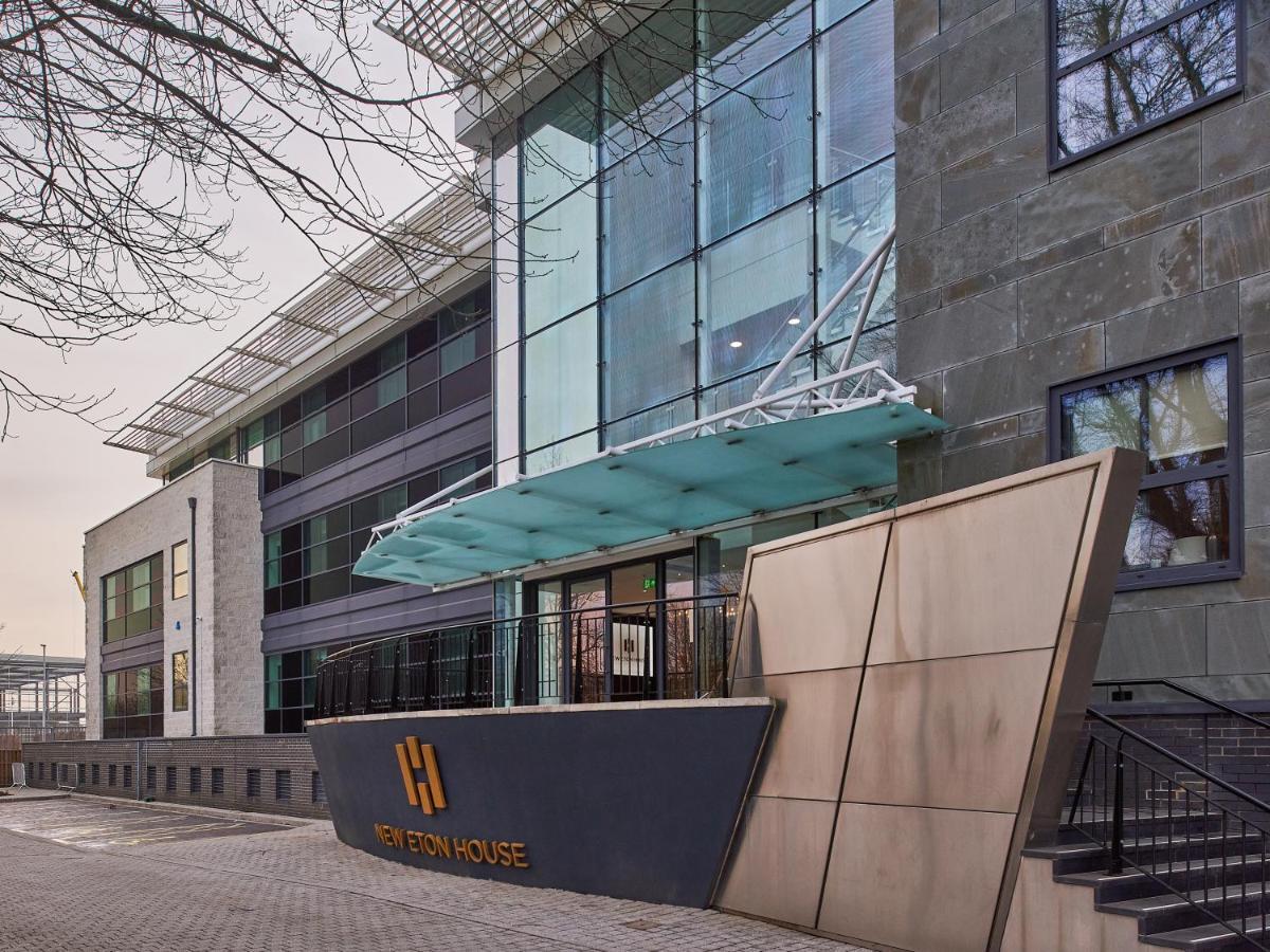 Seven Living Slough - Free Parking & Fast Wi-Fi Apartment Luaran gambar